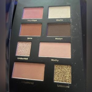 Mischo Beauty eyeshadow palette NEW